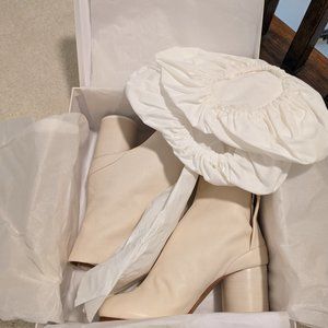 Maison Margiela Tabi Boots Size 36.5 in Cream Color